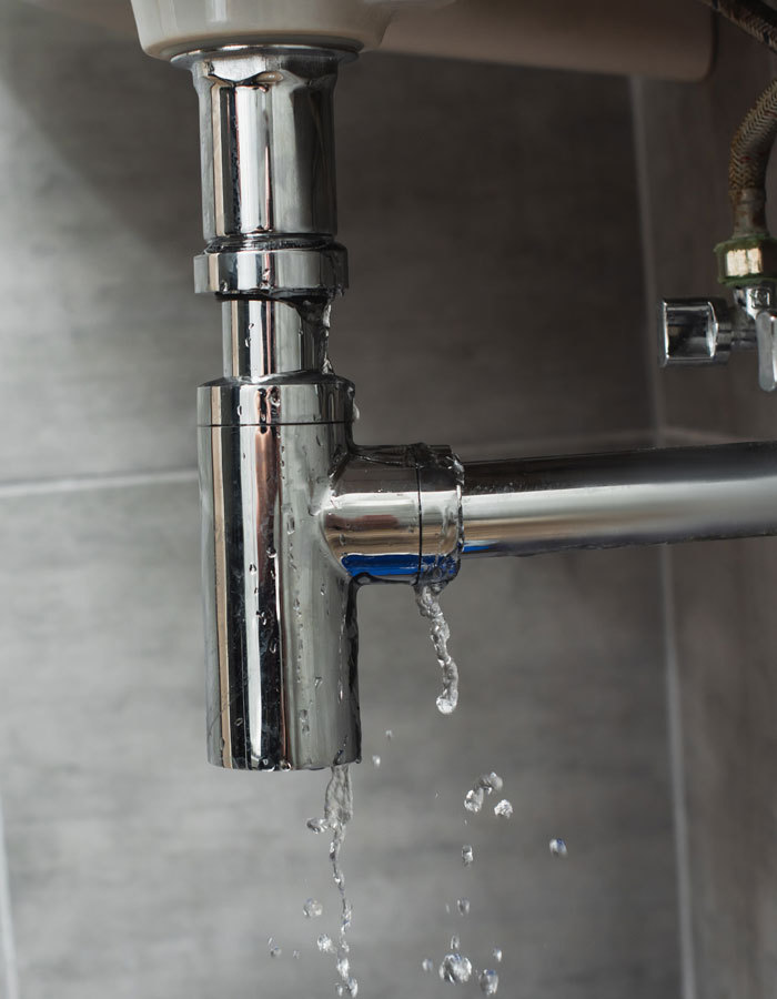 Living-Water-Plumbing-Blog-Post-6-Things-to-Do-if-You-Need-Emergency_1